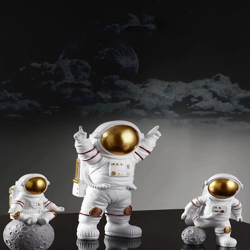 Conjunto de 4 Esculturas Decorativas de Astronauta